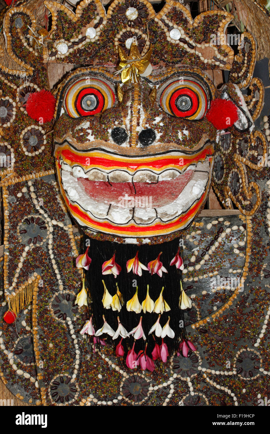 Px42763-D. costume, le mythique Barong monster. Bali, Indonésie. Photo Copyright © Brandon Cole. Tous droits réservés wor Banque D'Images