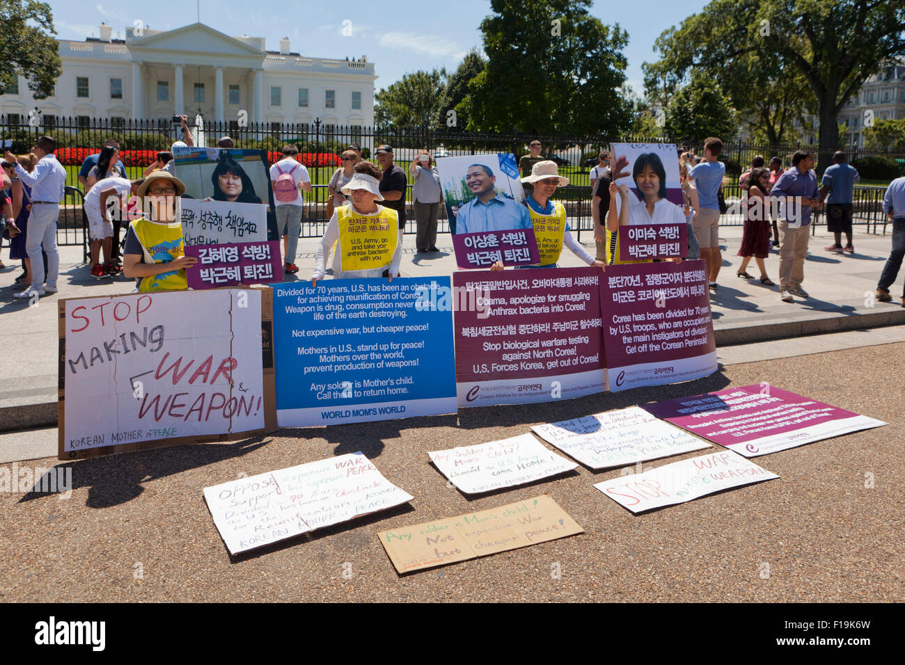 Korean-Americans pour protester contre les forces militaires américaines en Corée du Sud - Washington, DC USA Banque D'Images