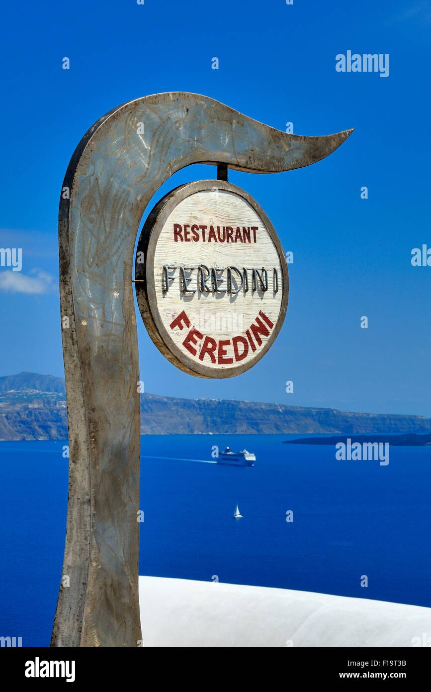 Restaurant sign sur la caldeira de Santorin en Grèce Banque D'Images