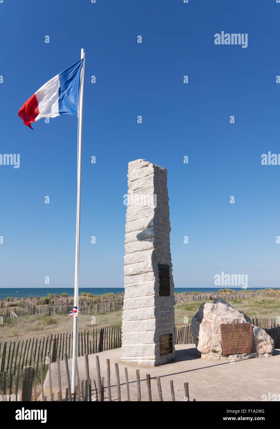 War Memorial, Carnon, Mauguio, Hérault, Languedoc-Roussillon, France, Europe. Banque D'Images