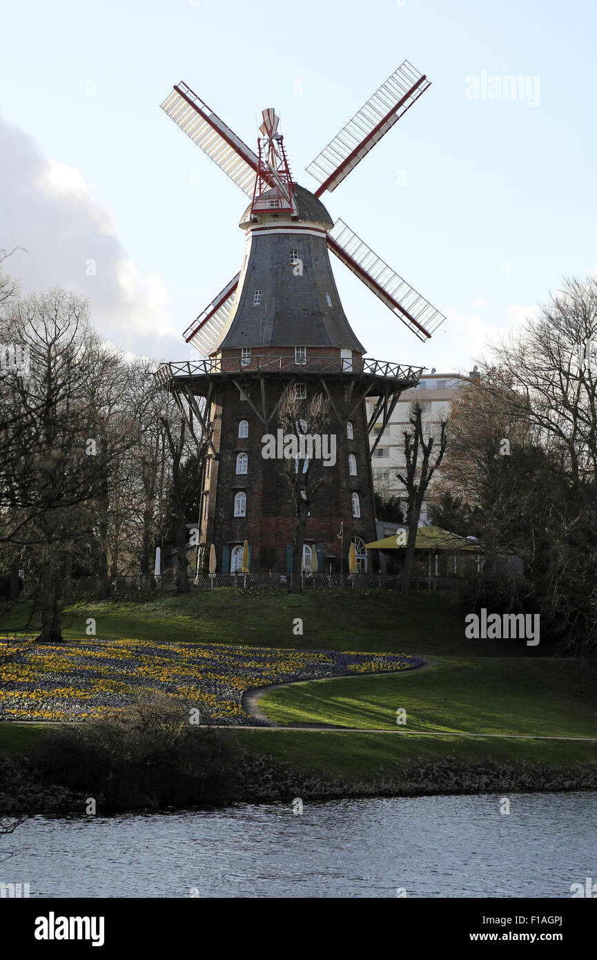 Bremen, Allemagne, donnant sur le Herdentorswallmuehle Banque D'Images
