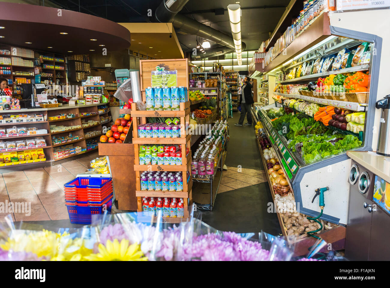 New York City, États-Unis, « Sunac Natural Organic Foods Shop », dans le quartier DUMBO, Brooklyn District, vue intérieure des allées des supermarchés Banque D'Images