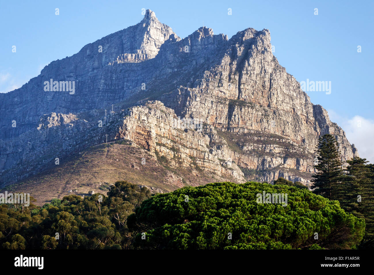 Cape Town Afrique du Sud, Parc National de Table Mountain, Réserve naturelle, chemin Tafelberg, téléphérique tramway, station supérieure, falaise, SAfri150312173 Banque D'Images