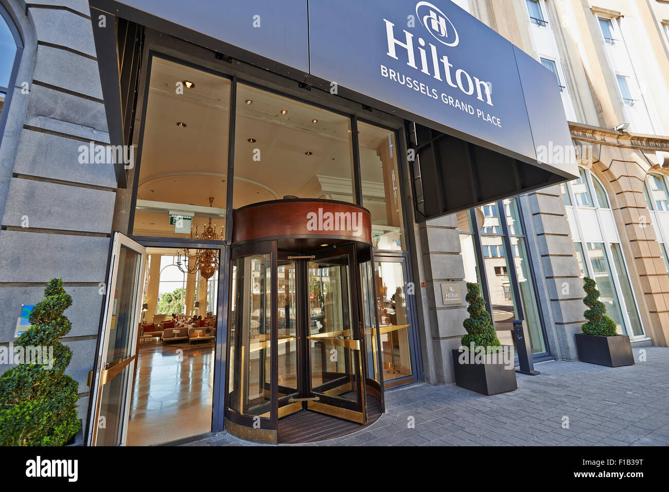 Hilton brussels city main building Banque de photographies et d'images à  haute résolution - Alamy
