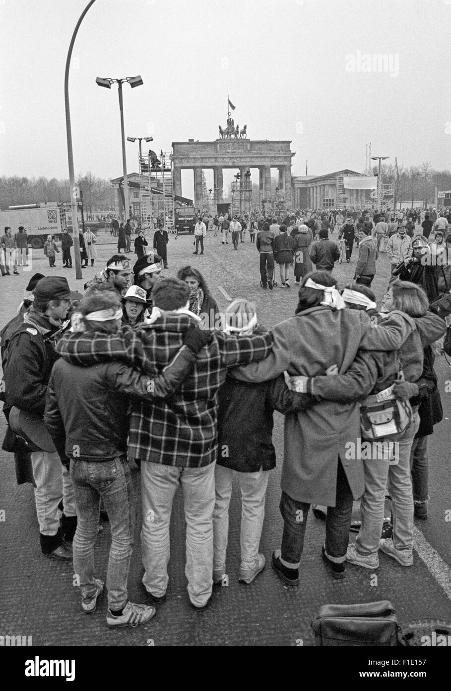 Porte de Brandebourg, après le mur de Berlin est tombé, le jour de l'An, fête, Banque D'Images