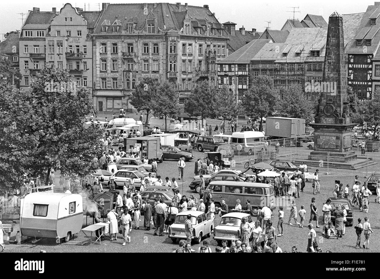 Introduction du D-mark en Allemagne de l'Est après la réunification, le 01.07.1990, Marché de l'occasion Banque D'Images