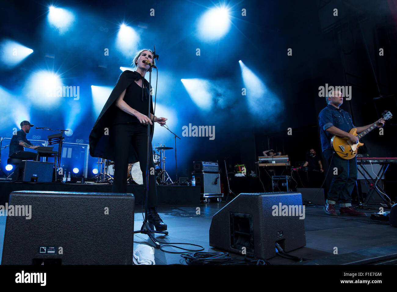 Les Cardigans en live au parc d''attractions Liseberg comprend : The Cardigans, Lars-Olof Johansson, Nina Persson, Magnus Sveningsson Où : Göteborg, Suède Quand : 01 Juil 2015 Banque D'Images