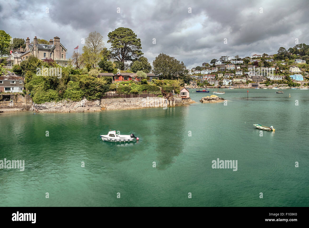 Vue à Dartmouth et Kingjure à la rivière Dart, Devon, Angleterre, Royaume-Uni Banque D'Images