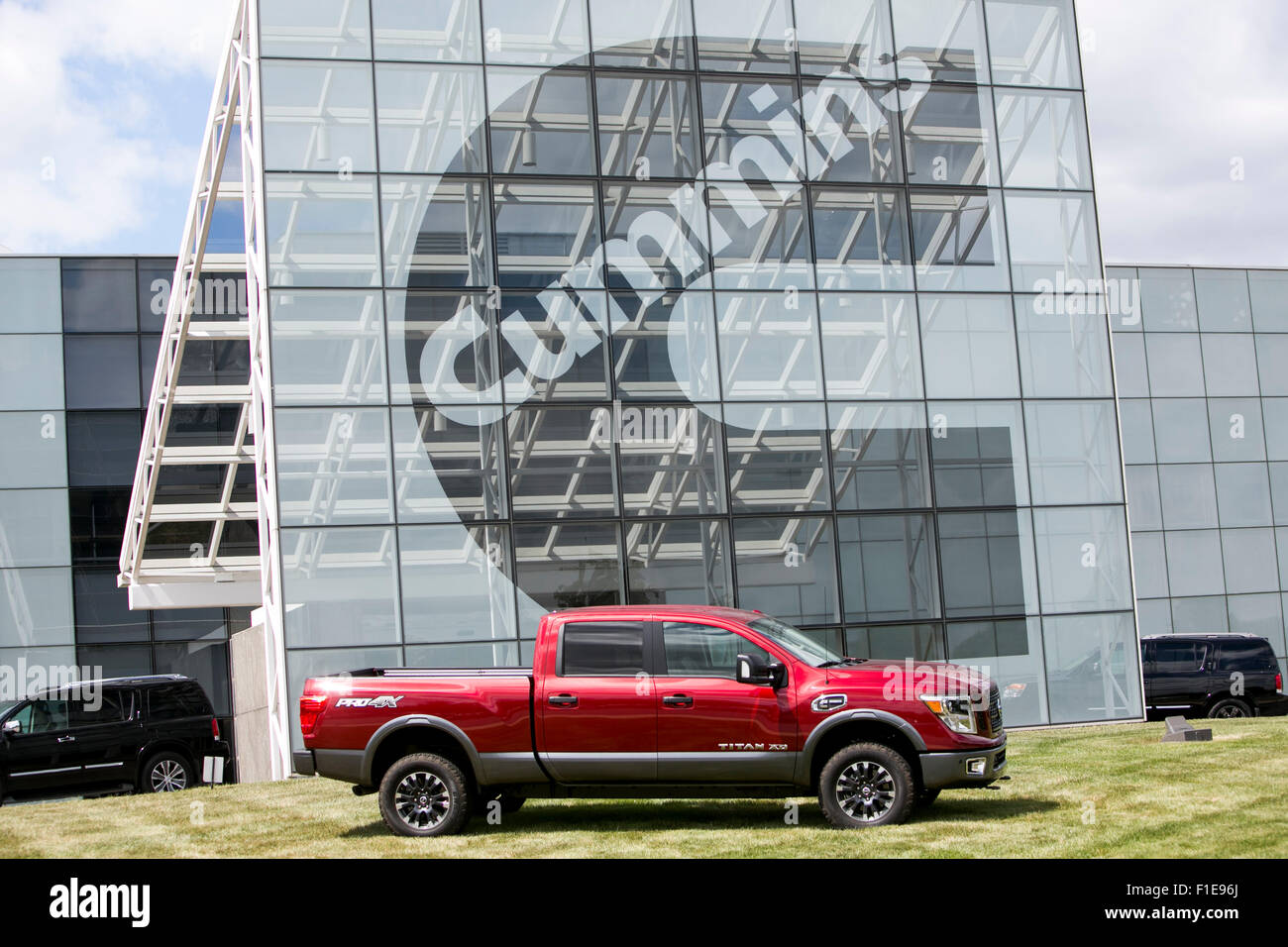 Un logo affiche à l'extérieur du moteur Cummins Inc., Usine de Columbus de Columbus, Indiana le 25 août 2015. Banque D'Images Un logo affiche à l'extérieur du moteur Cummins Inc., Usine de Columbus de Columbus, Indiana le 25 août 2015. Banque D'Images