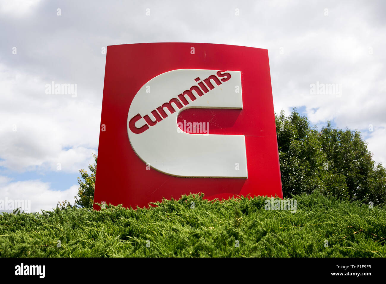 Un logo affiche à l'extérieur du moteur Cummins Inc., Usine de Columbus de Columbus, Indiana le 25 août 2015. Banque D'Images Un logo affiche à l'extérieur du moteur Cummins Inc., Usine de Columbus de Columbus, Indiana le 25 août 2015. Banque D'Images