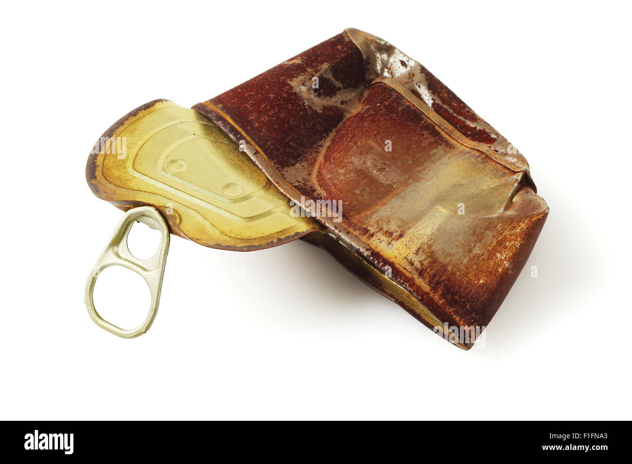 Aplati et Rusty Tn pouvez sur fond blanc Banque D'Images