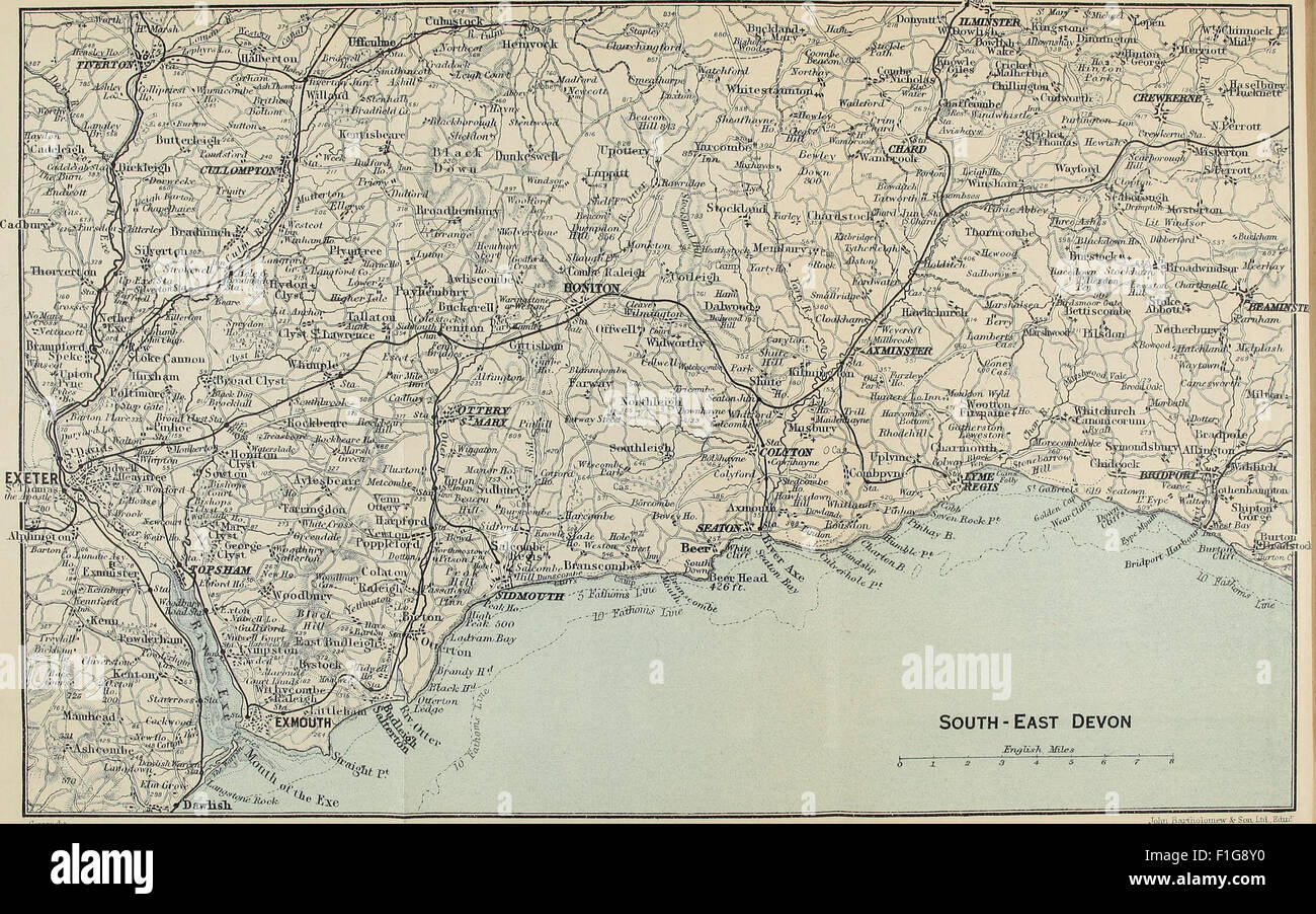 Cette publication de 1900 offre une description détaillée des régions du sud du Devon et des Cornouailles, y compris Dartmoor et les îles Scilly. Il comprend des cartes topographiques, des illustrations et des aperçus de l'histoire et de la beauté naturelle de ces régions. Banque D'Images