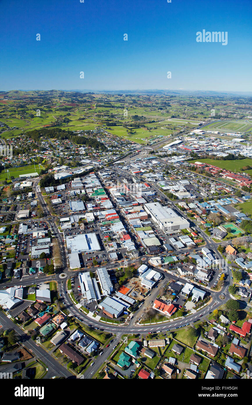 Le centre-ville de Pukekohe, South Auckland, île du Nord, Nouvelle-Zélande - vue aérienne Banque D'Images