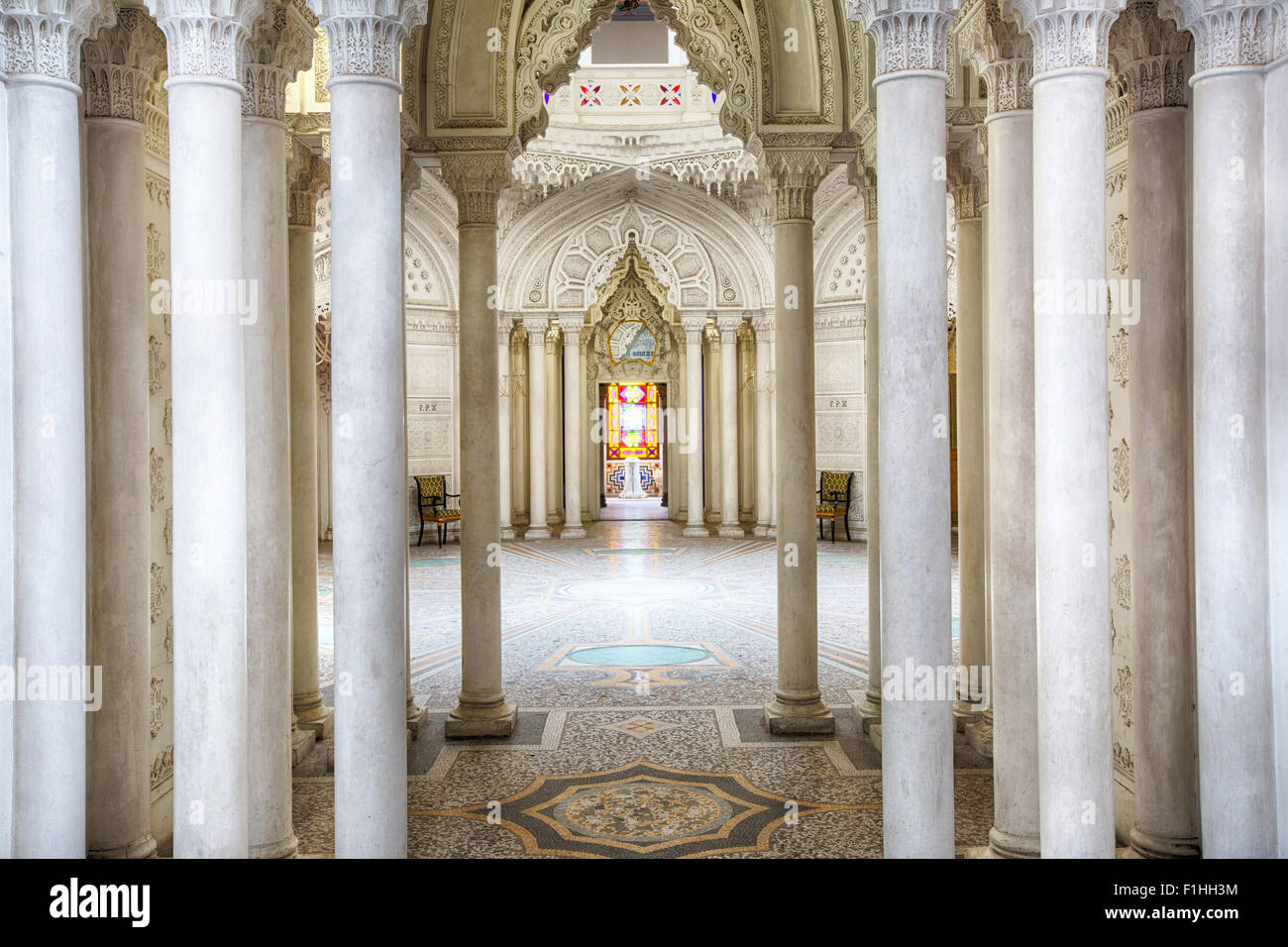 L'intérieur du palais de style mauresque Banque D'Images