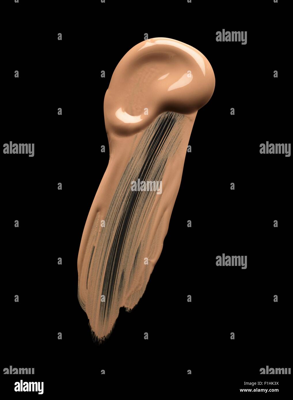 Blob et smudge of cosmetic foundation Banque D'Images