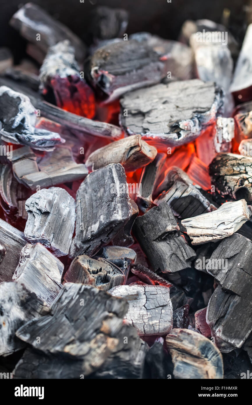 La combustion du charbon dans l'arrière-plan, barbecue Banque D'Images