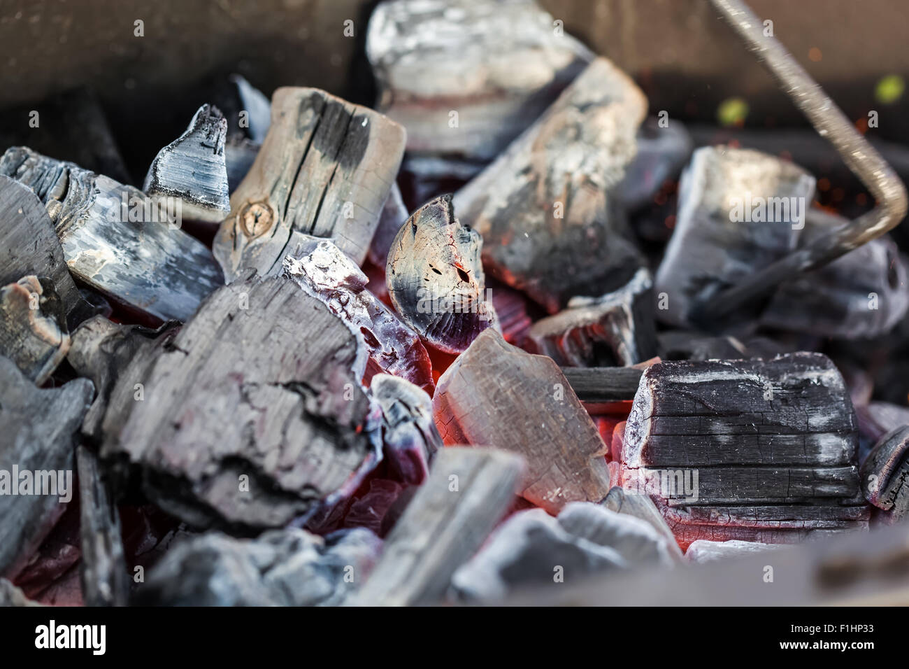 La combustion du charbon dans l'arrière-plan, barbecue Banque D'Images