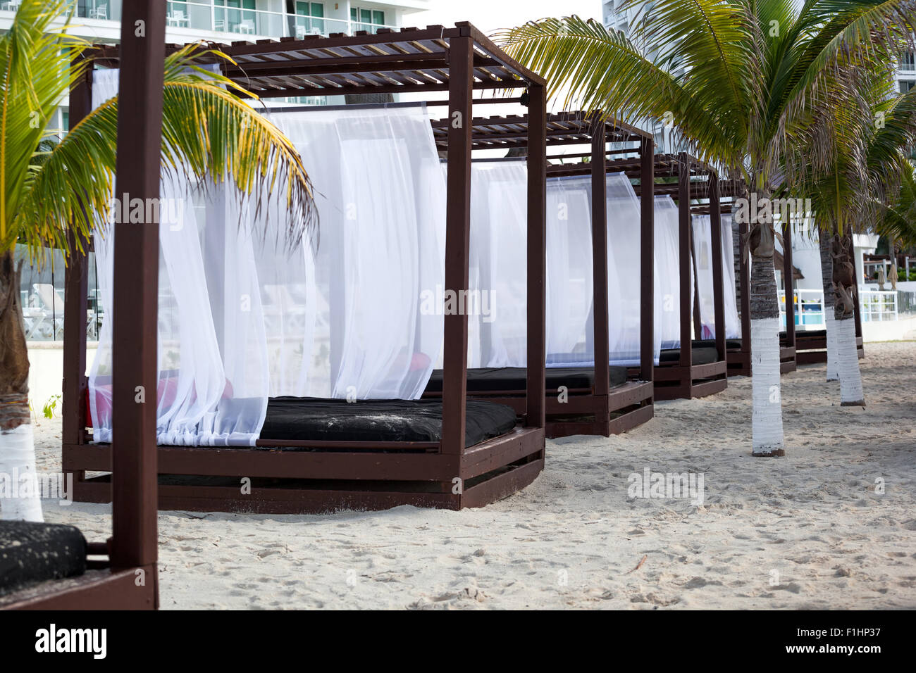 Gazebo en bois moderne beach pavilion closeup Banque D'Images Gazebo en bois moderne beach pavilion closeup Banque D'Images
