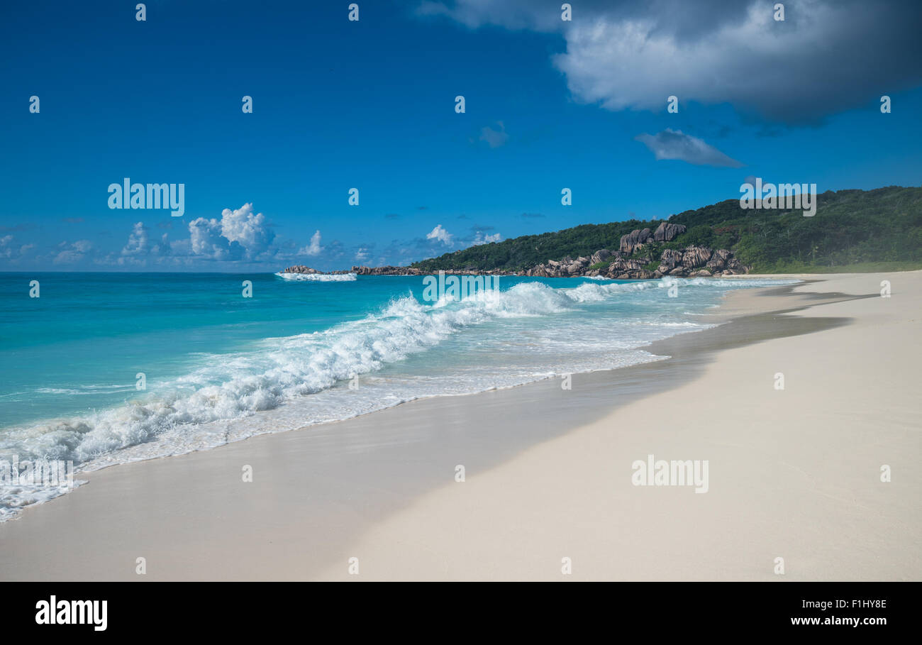 Grand Anse beach tropical, l'île de La Digue, Seychelles Banque D'Images