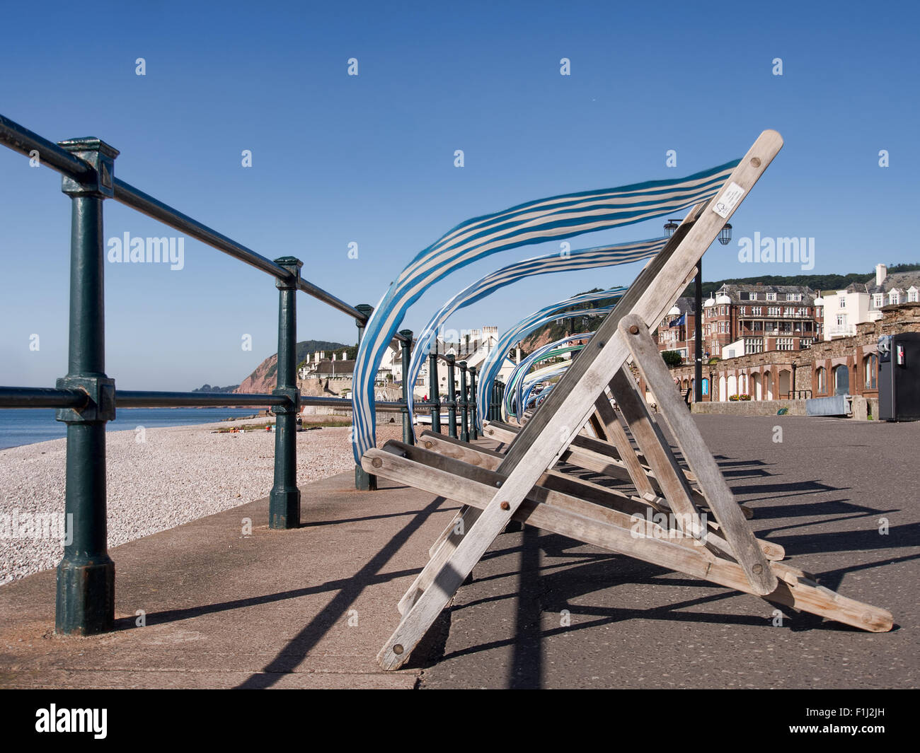 Époustouflé. Un coup de vent sur le front de Sidmouth, août 2015. Banque D'Images