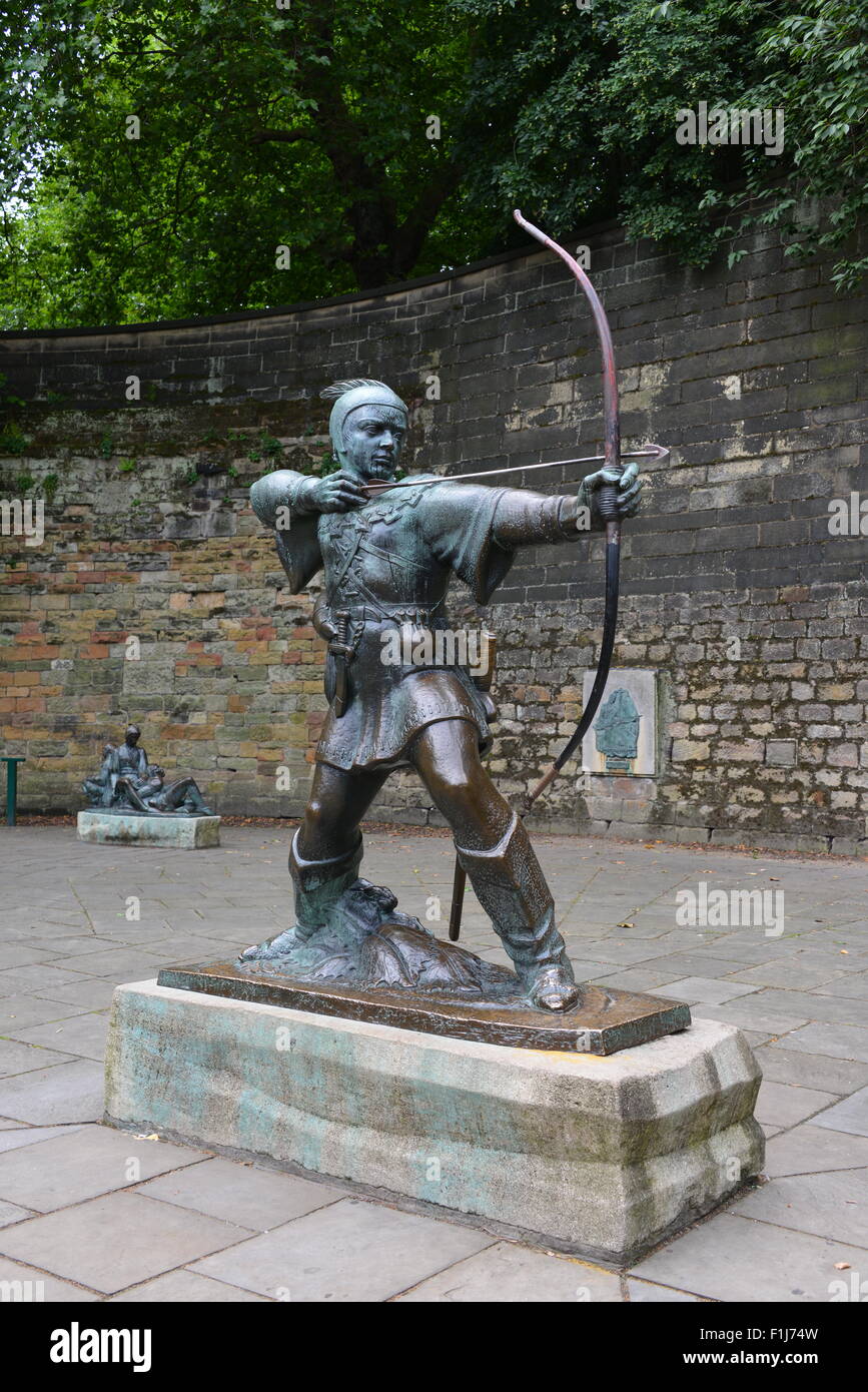 Statue de Robin des Bois à l'extérieur du château de Nottingham. Banque D'Images