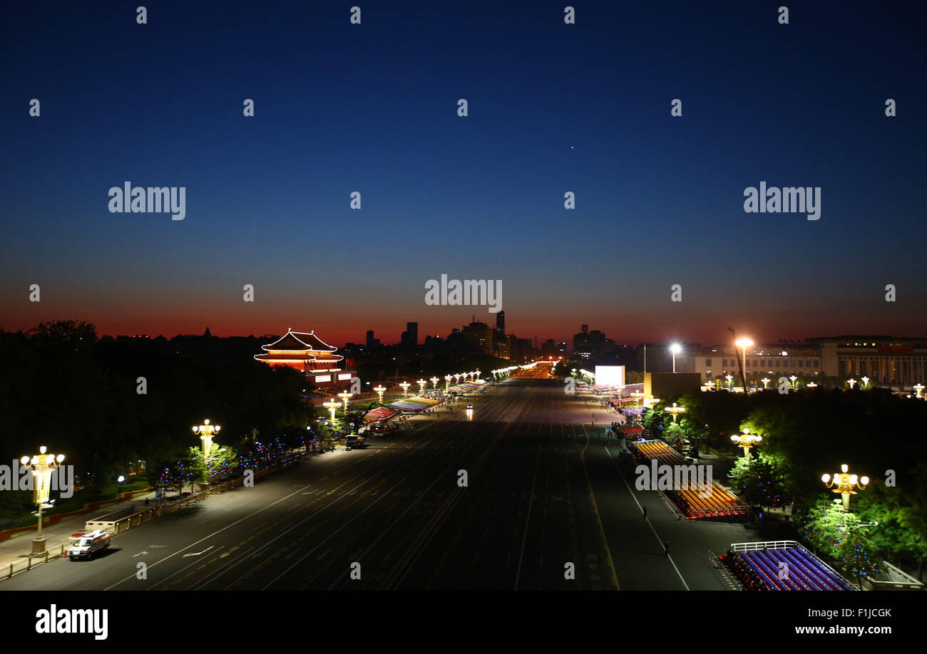 Beijing, Chine. Sep, 2015 3. Une vue de la Place Tian'anmen est vu d'avance sur les activités de commémoration pour marquer le 70e anniversaire de la victoire du peuple chinois de la guerre de résistance contre l'agression japonaise et de la guerre antifasciste mondiale, à Beijing, capitale de la Chine. Credit : Zha Chunming/Xinhua/Alamy Live News Banque D'Images Beijing, Chine. Sep, 2015 3. Une vue de la Place Tian'anmen est vu d'avance sur les activités de commémoration pour marquer le 70e anniversaire de la victoire du peuple chinois de la guerre de résistance contre l'agression japonaise et de la guerre antifasciste mondiale, à Beijing, capitale de la Chine. Credit : Zha Chunming/Xinhua/Alamy Live News Banque D'Images