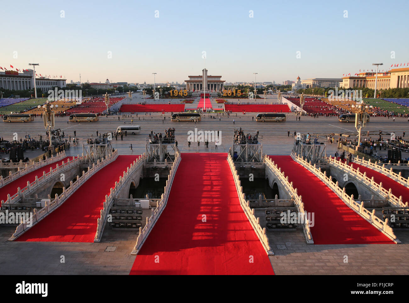 Beijing, Chine. Sep, 2015 3. Une vue de la Place Tian'anmen est vu d'avance sur les activités de commémoration pour marquer le 70e anniversaire de la victoire du peuple chinois de la guerre de résistance contre l'agression japonaise et de la guerre antifasciste mondiale, à Beijing, capitale de la Chine. Credit : Liu Weibing/Xinhua/Alamy Live News Banque D'Images Beijing, Chine. Sep, 2015 3. Une vue de la Place Tian'anmen est vu d'avance sur les activités de commémoration pour marquer le 70e anniversaire de la victoire du peuple chinois de la guerre de résistance contre l'agression japonaise et de la guerre antifasciste mondiale, à Beijing, capitale de la Chine. Credit : Liu Weibing/Xinhua/Alamy Live News Banque D'Images