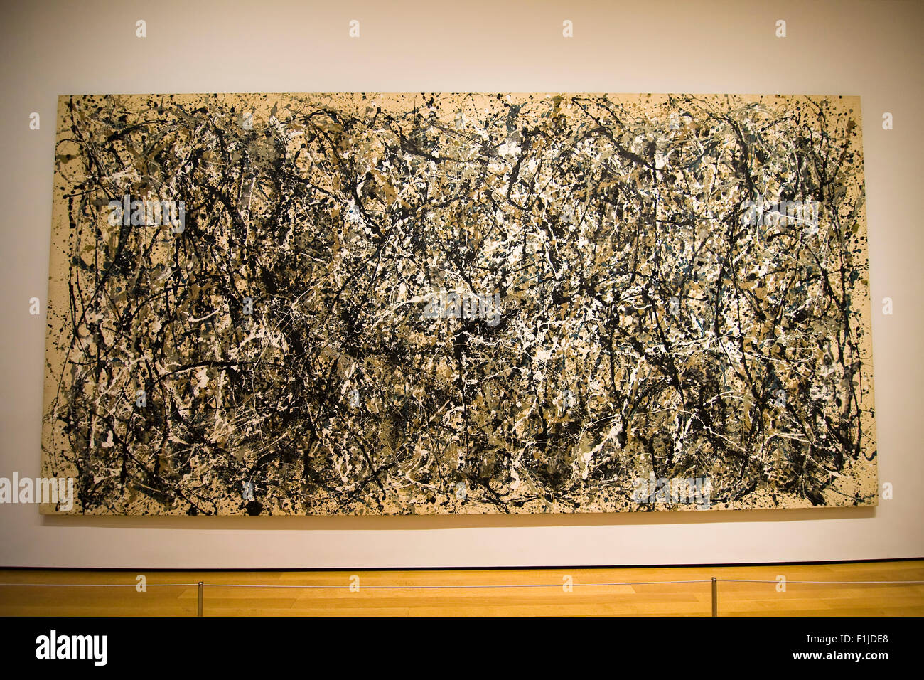 L'un : numéro 31 (1950) de Jackson Pollock. Peinture au goutte à goutte sur une grande toile de 8'10' X 17'5' dans le musée d'Art Moderne de New York Banque D'Images