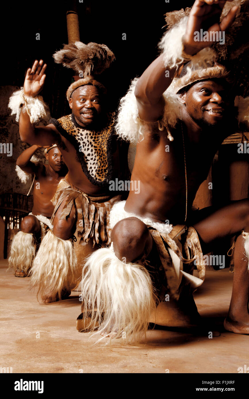 Zulu Dancers, Shakaland Banque D'Images