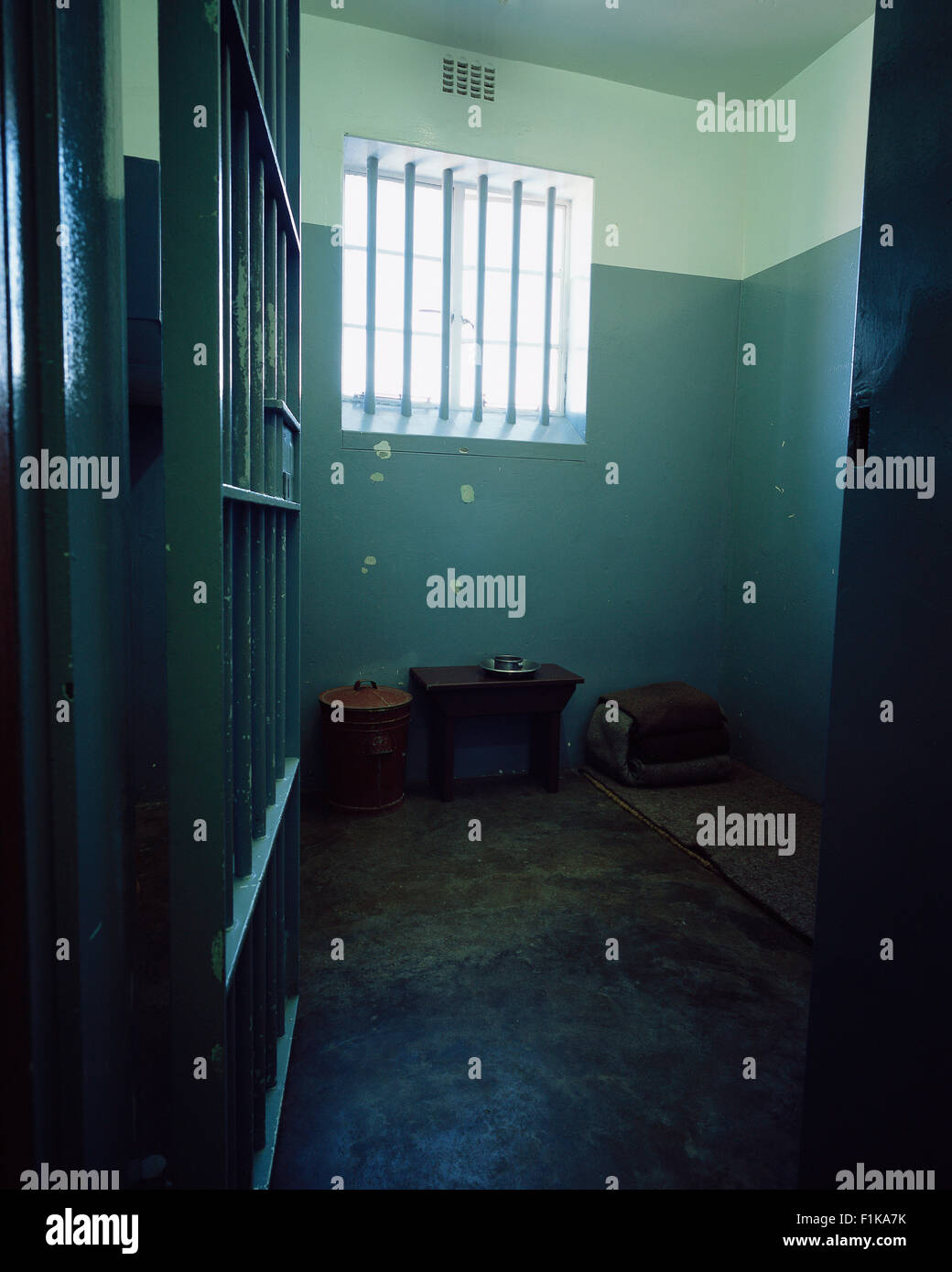 Cellule de prison de Nelson Mandela, Robben Island, Western Cape, Province du Cap, Afrique du Sud Banque D'Images