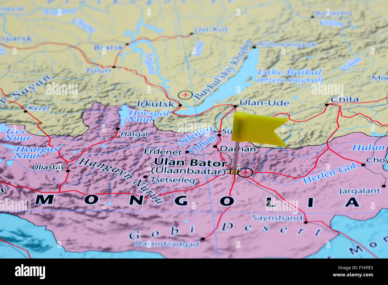 Drapeau De La Mongolie Sur La Carte De La Mongolie Banque De drapeau-de-la-mongolie-sur-la-carte-de-la-mongolie-banque-de
