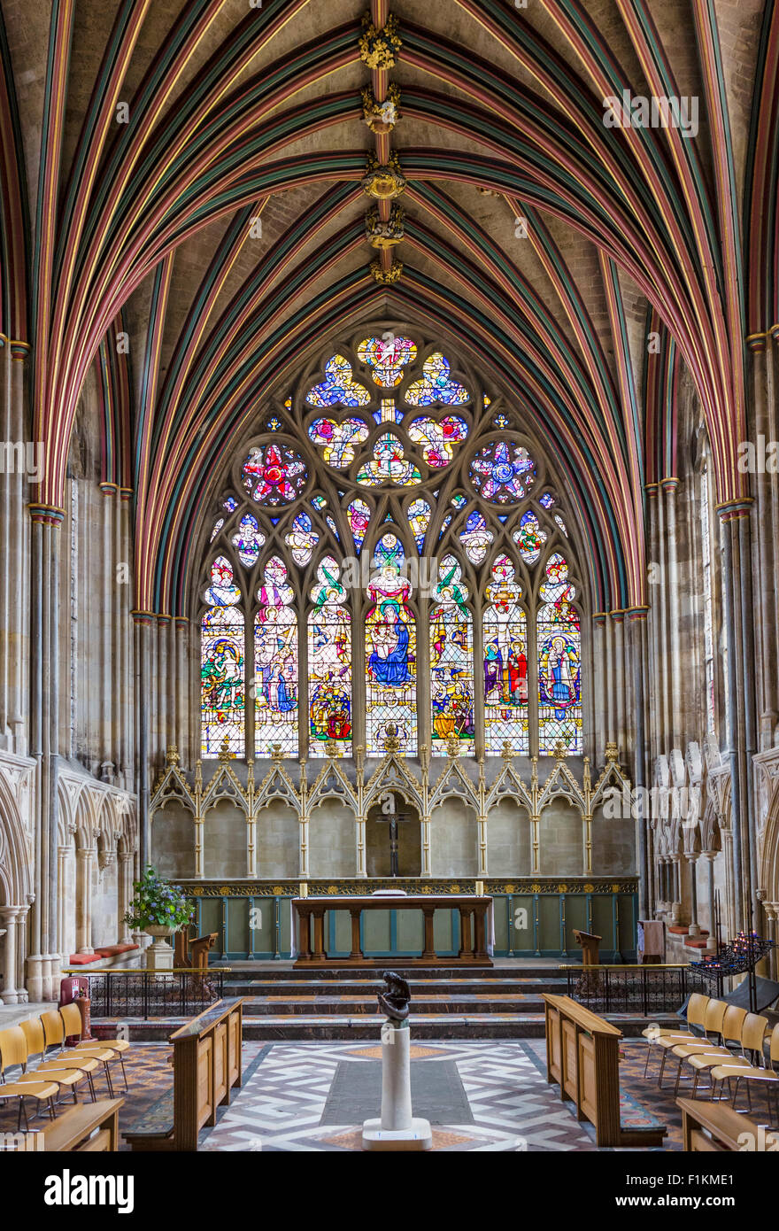 Vitrail dans la chapelle dame en cathédrale d'Exeter, Exeter, Devon, England, UK Banque D'Images
