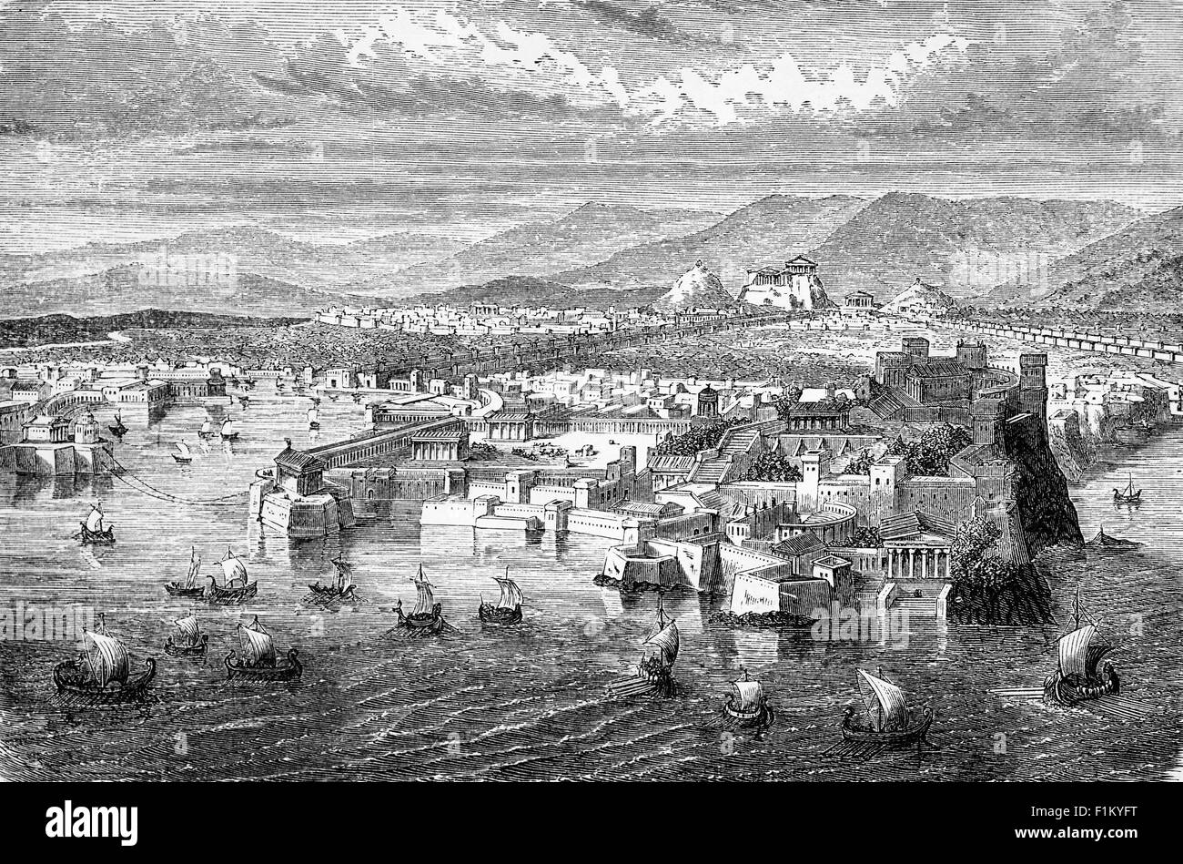 Athènes antique vue du Port du Pirée, ville portuaire de la région d'Attica, Grèce. Fondée au début du 5e siècle av. J.-C., lorsque cette région a été choisie pour devenir le nouveau port d'Athènes classique et a été construite comme un port prototype, concentrant tout le commerce d'importation et de transit d'Athènes ainsi que la base de la marine. Pendant l'âge d'or d'Athènes, les longs murs ont été construits pour fortifier la route de la colonie principale au port (Pirée). À l'époque classique, la base navale du Pirée avait 372 hangars de trireme. Banque D'Images