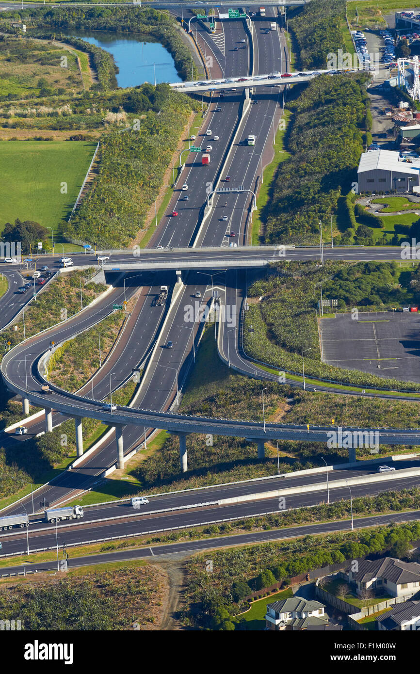 Échange de sud-ouest de l'autoroute et Autoroute du Sud, Manukau, Auckland, île du Nord, Nouvelle-Zélande - vue aérienne Banque D'Images