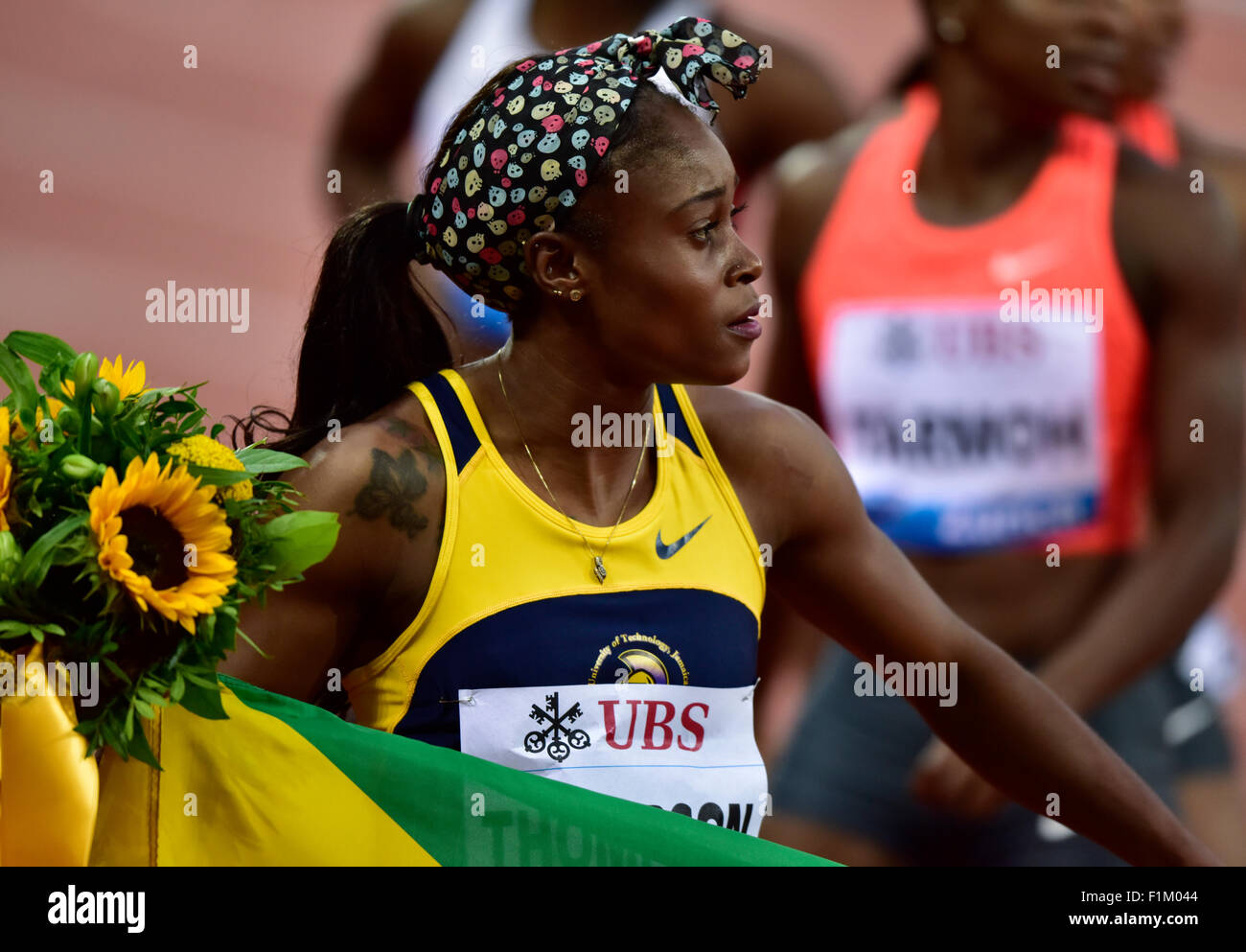 Zurich, Suisse, 06th Nov, 2015. Le sprinter jamaïcain Elaine Thompson après avoir remporté le women's 100m la chaleur à la Zurich 2015 IAAF Diamond League meeting d'athlétisme. Crédit : Erik Tham/Alamy Live News Banque D'Images