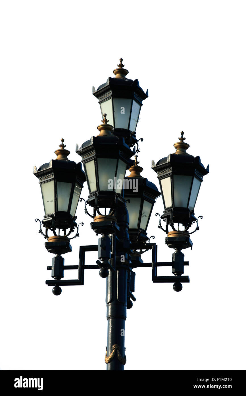 Photo de lampe de rue de style rétro isolated on white Banque D'Images