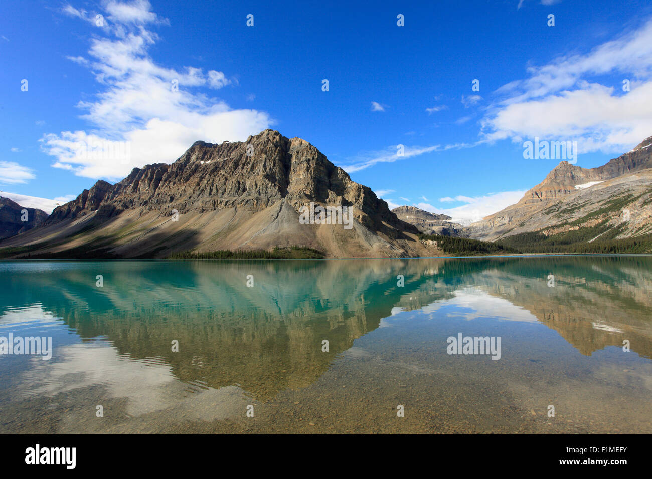Le Canada, l'Alberta, parc national de Banff, le lac Bow, Crowfoot Mountain, Banque D'Images