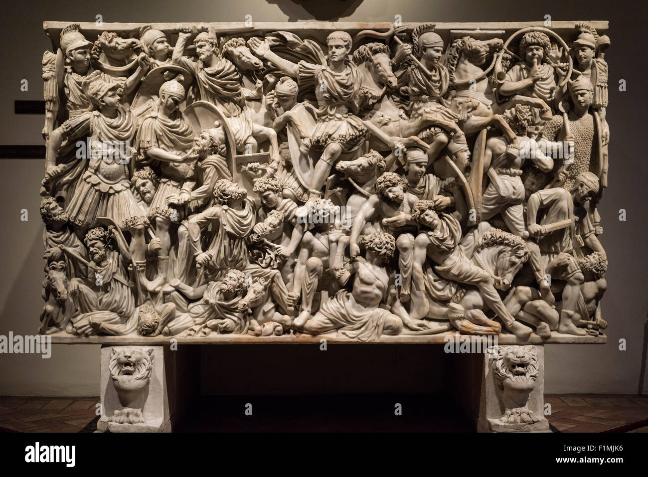 Rome. L'Italie. Sarcophage Ludovisi bataille (250-260 AD) Palazzo Altemps. Museo Nazionale Romano. Banque D'Images