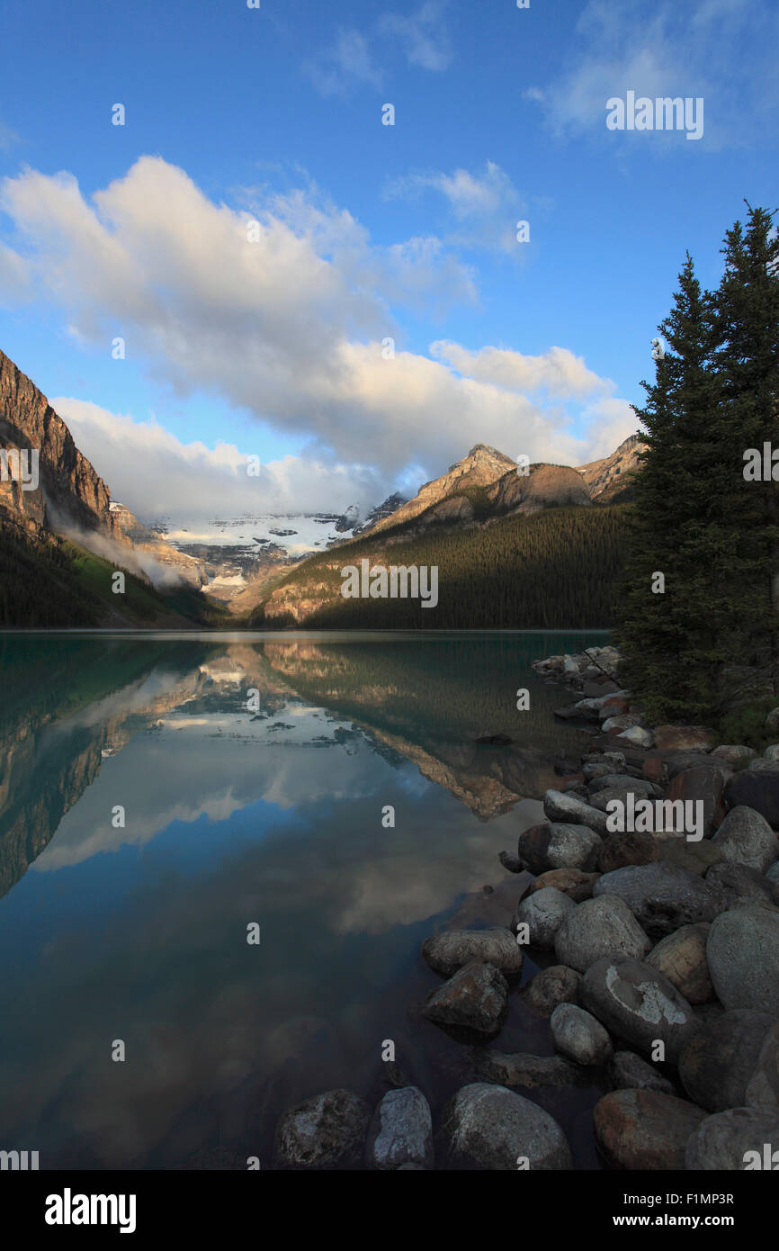 Le Canada, l'Alberta, parc national de Banff, Lake Louise, Montagnes Rocheuses Banque D'Images