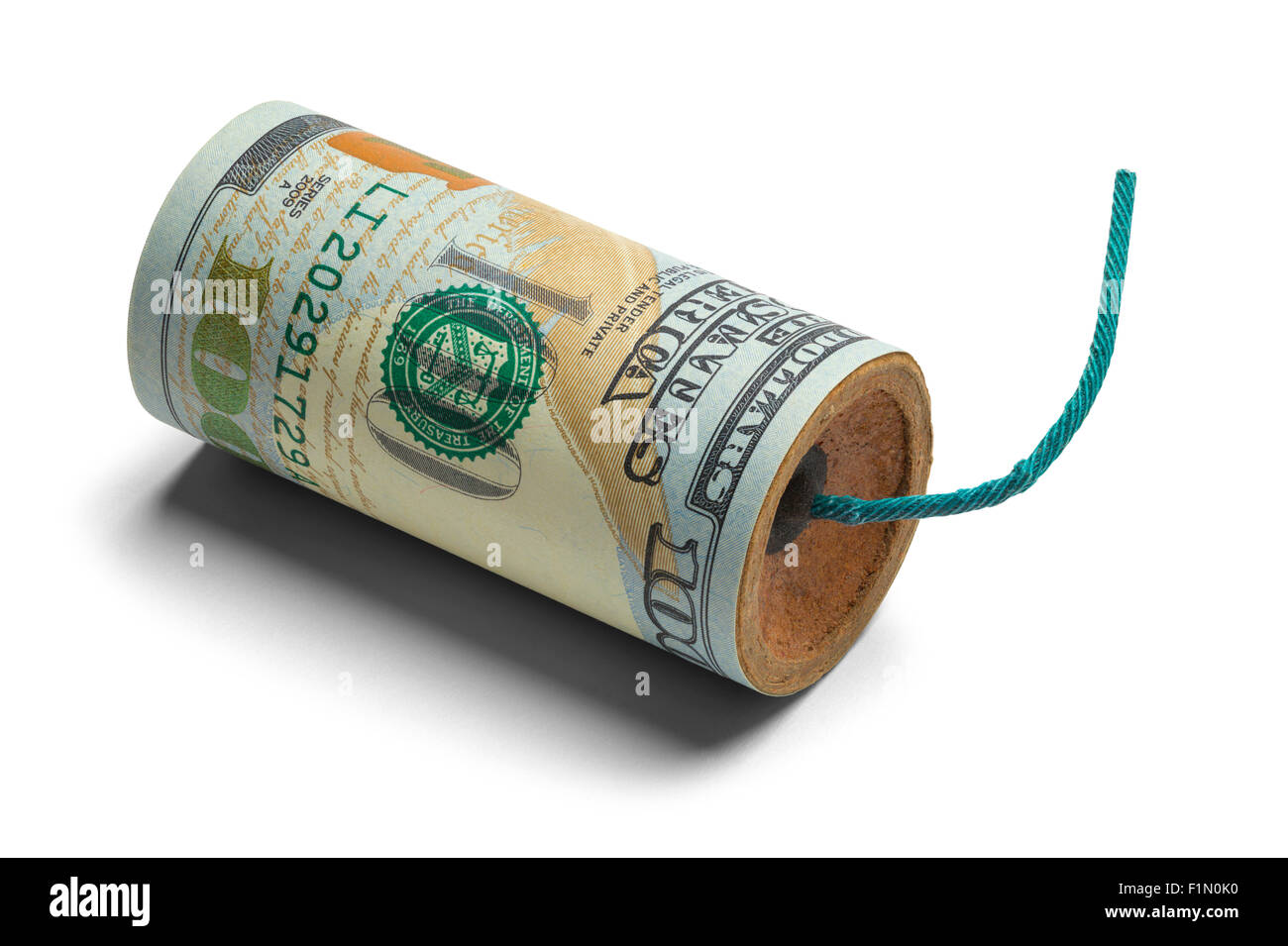Hundred Dollar Bill bombe avec le fusible isolé sur fond blanc. Banque D'Images
