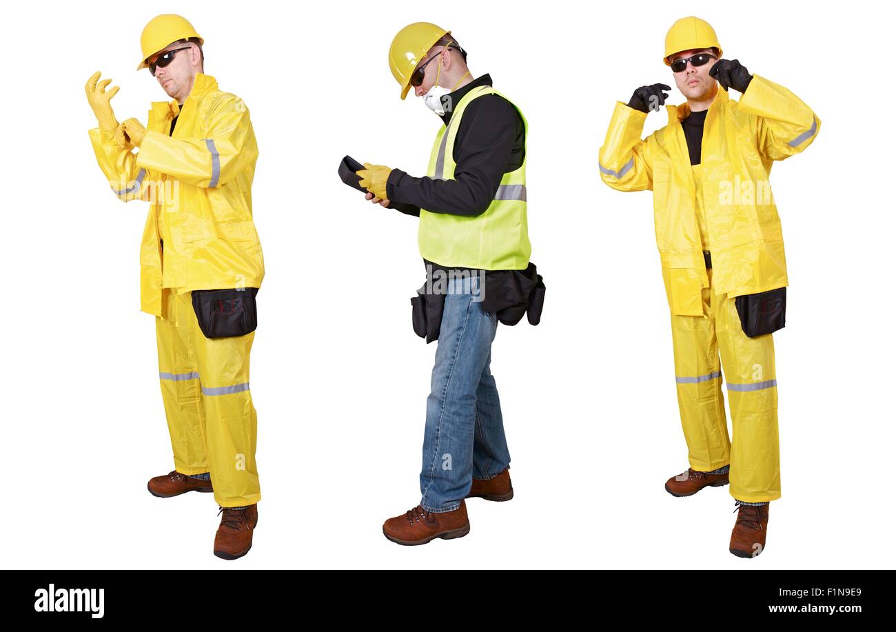 Entrepreneurs en construction pose isolé sur blanc. Trois poses. Entrepreneur en noir Lunettes et casque jaune. Banque D'Images
