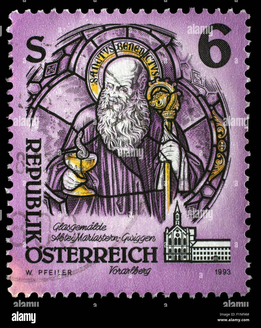 Autriche - circa 1993 : timbre imprimé en Autriche du Monastères et abbayes question montre Saint Benoît de Nursie, vers 1993. Banque D'Images