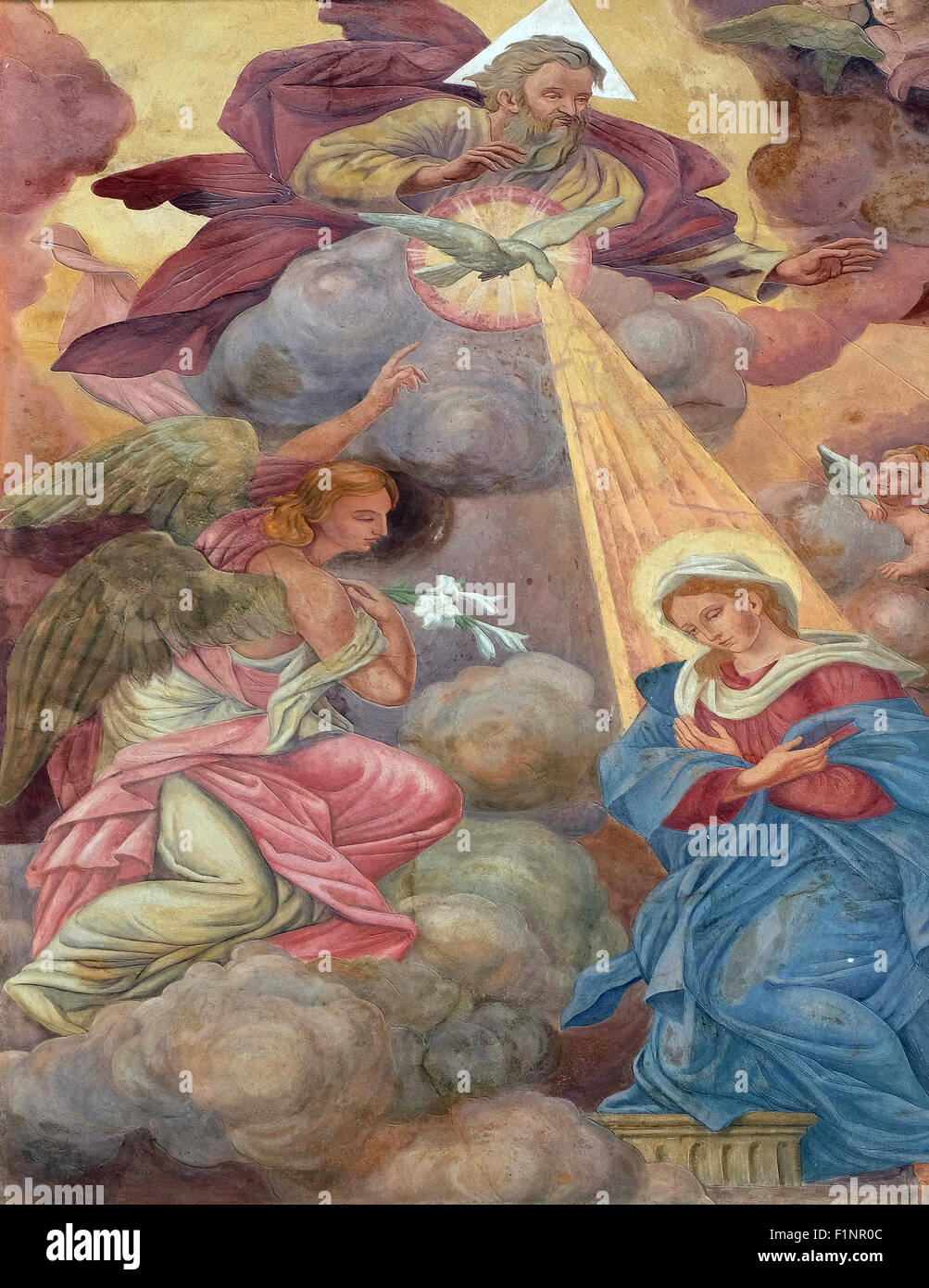 Annonciation de la Vierge Marie sur la façade de la cathédrale St Nicholas à Ljubljana, Slovénie Banque D'Images