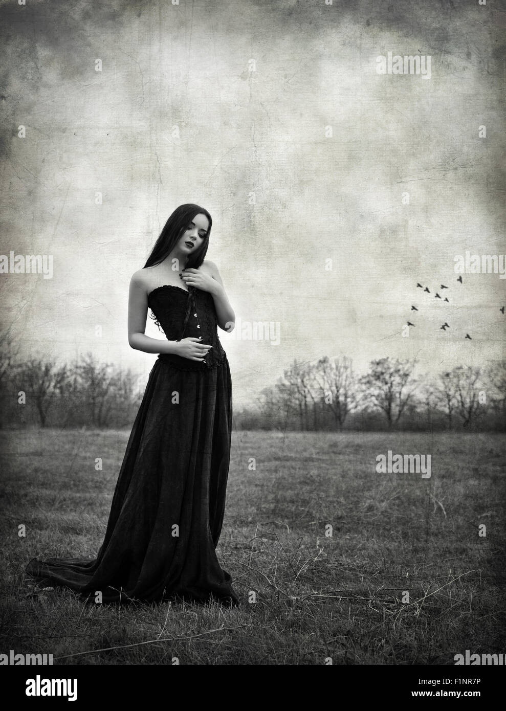 Beautiful Sad Gothic Woman In Banque D Image Et Photos Alamy