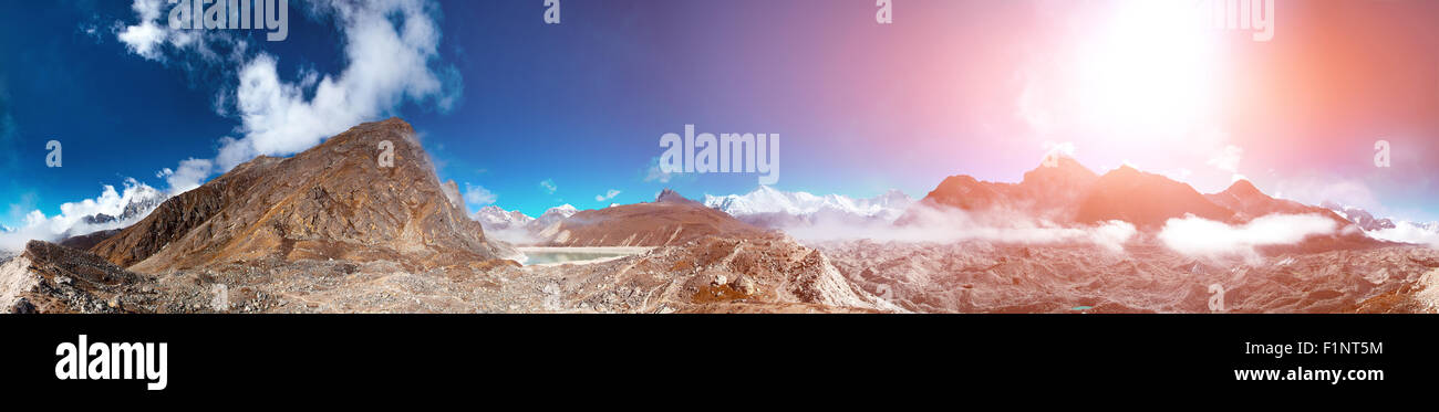 Magnifique paysage de montagne Banque D'Images Magnifique paysage de montagne Banque D'Images