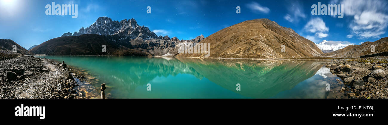 Magnifique paysage de montagne Banque D'Images Magnifique paysage de montagne Banque D'Images