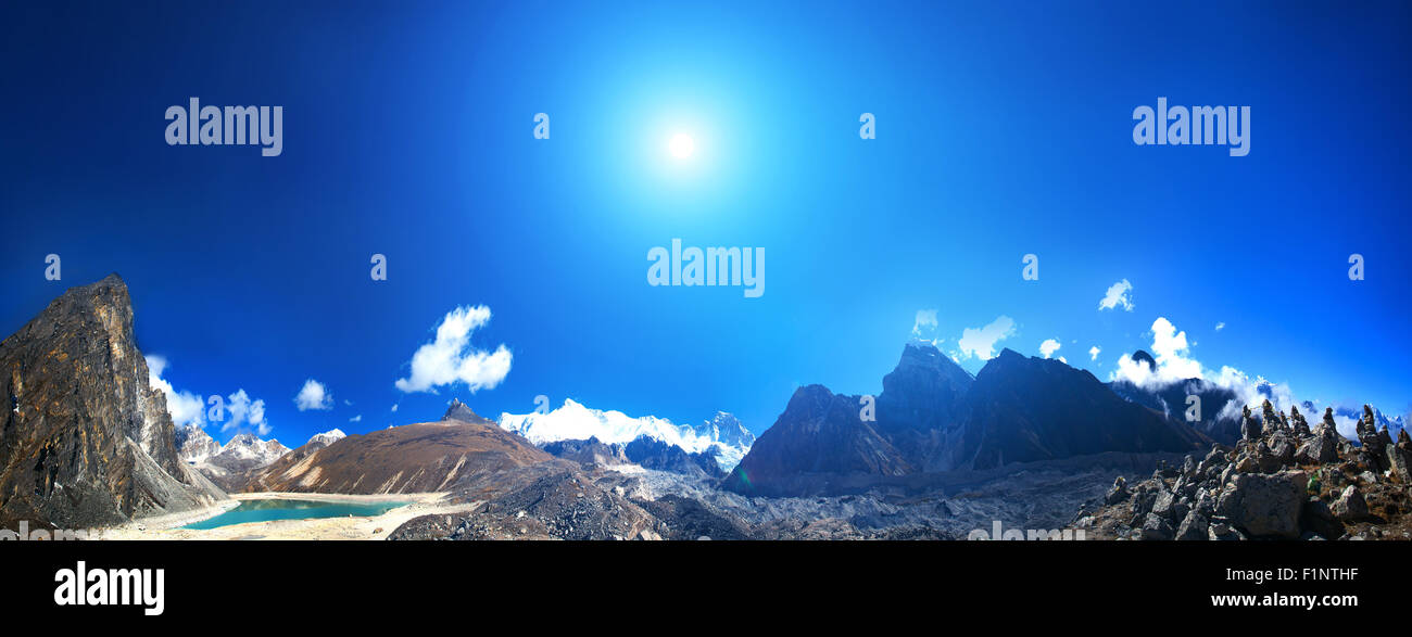 Magnifique paysage de montagne Banque D'Images Magnifique paysage de montagne Banque D'Images