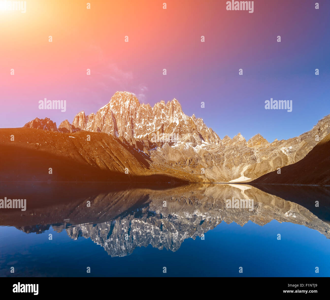 Magnifique paysage de montagne Banque D'Images Magnifique paysage de montagne Banque D'Images