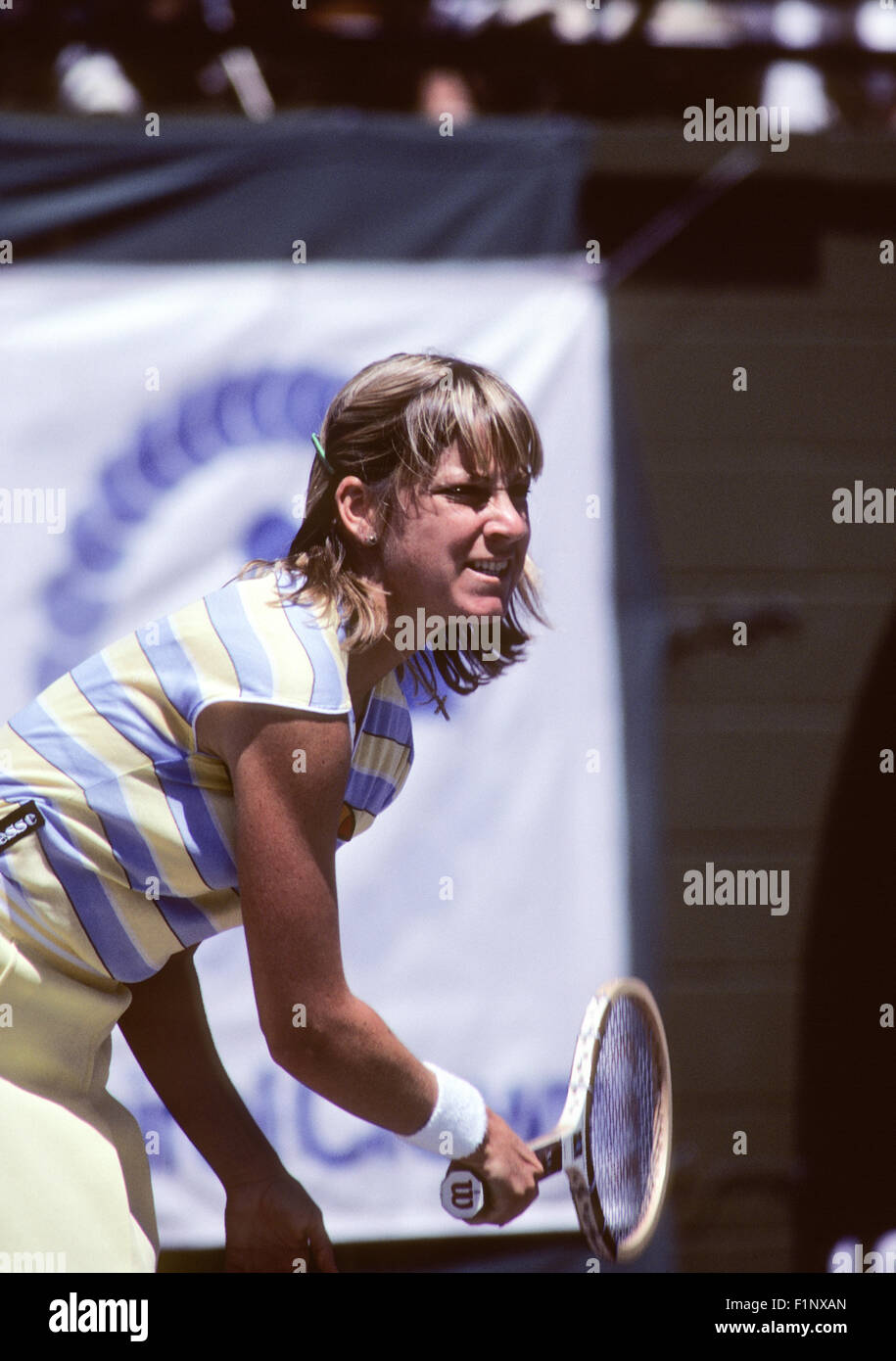 Chris Evert en action au tournoi de tennis de la Couronne Clairol a La Costa Resort à Carlsbad, en Californie en avril 1981. Banque D'Images