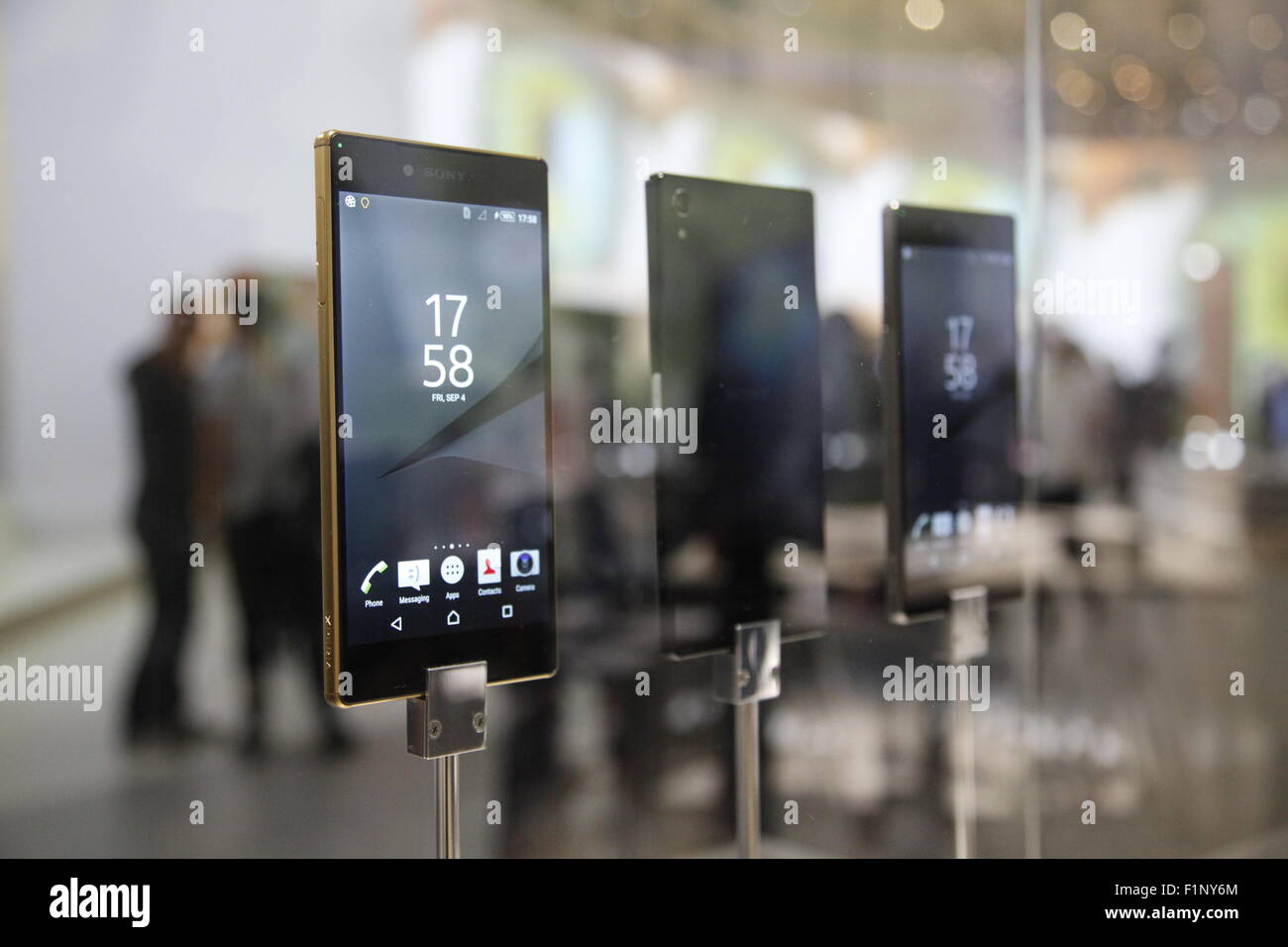 Berlin, Allemagne. Le 4 septembre, 2015. IFA 2015, Smartphone Sony Xperia Z5 mit 4K Crédit : Stefan Papp/Alamy Live News Banque D'Images
